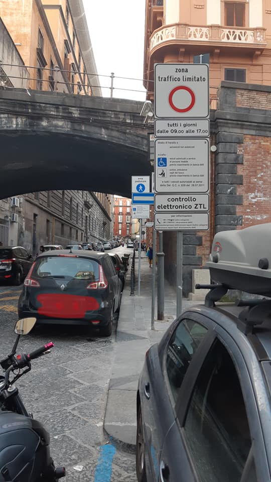 Napoli, multe nulle nelle aree pedonali del Centro Storico 2 118650129 209608493890819 1592746813454311778 n